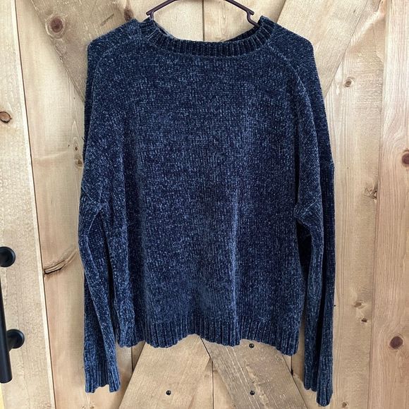 Woman’s Blue Soft Warm Cozy Sweater - Picture 5 of 5